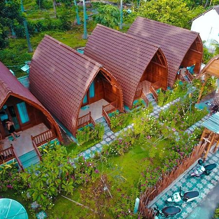 The Peace Arta Bungalow Hotel Batununggul Exterior foto