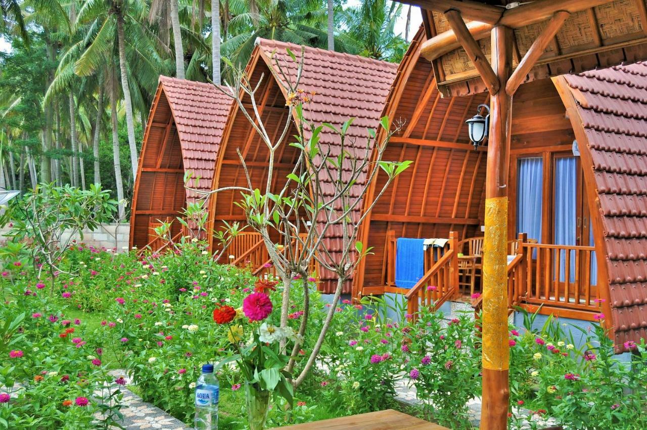 The Peace Arta Bungalow Hotel Batununggul Exterior foto