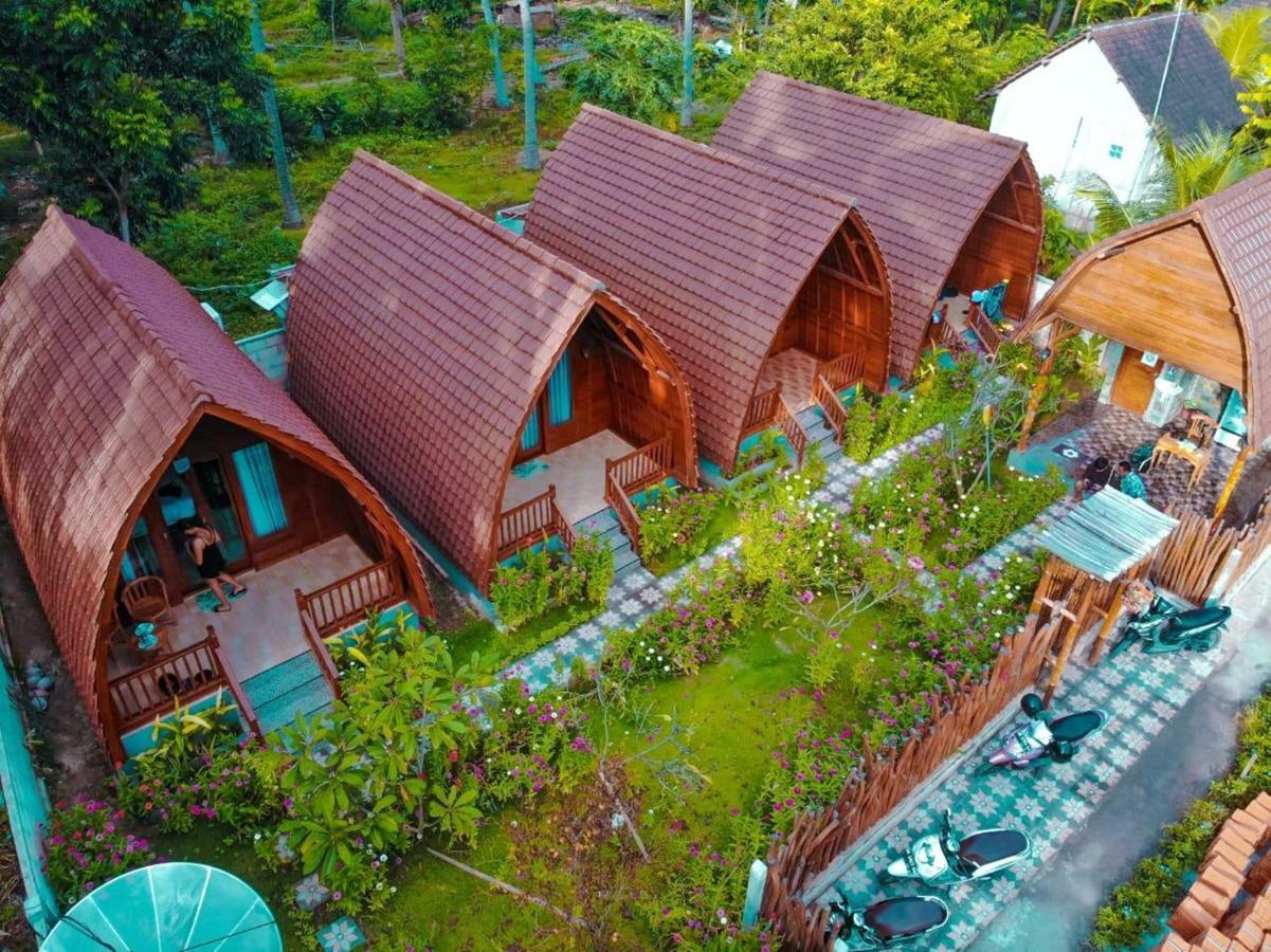 The Peace Arta Bungalow Hotel Batununggul Exterior foto